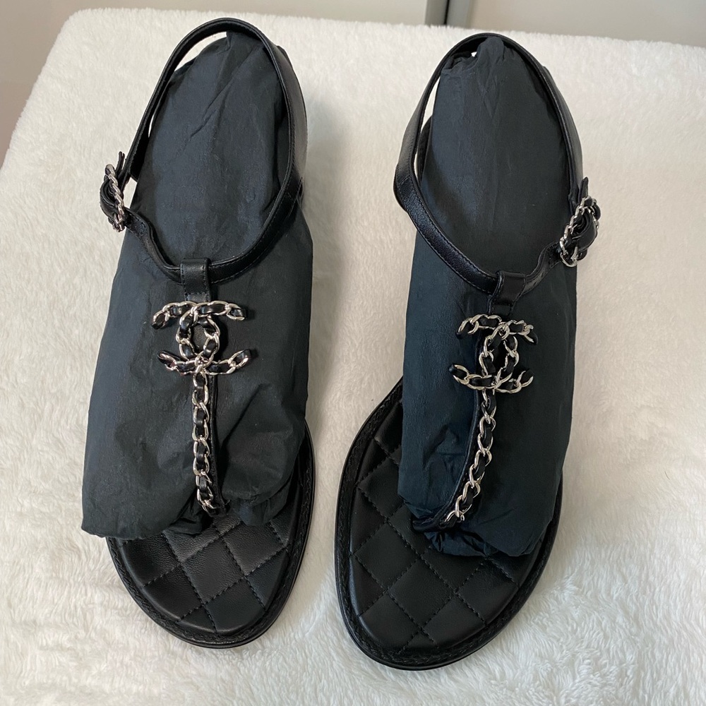 Chanel thong sandle